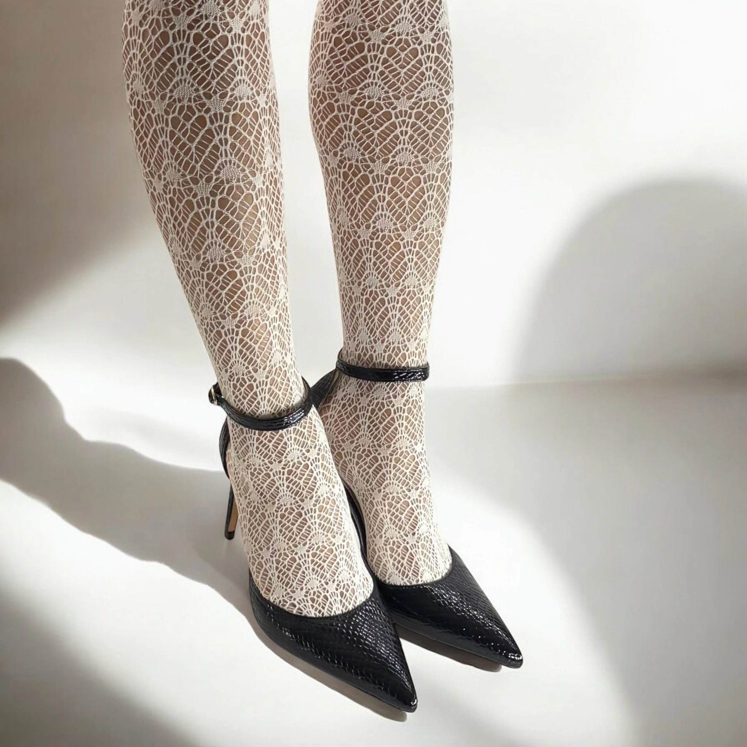 *BIANCA LIZARD - classic ankle strap pumps