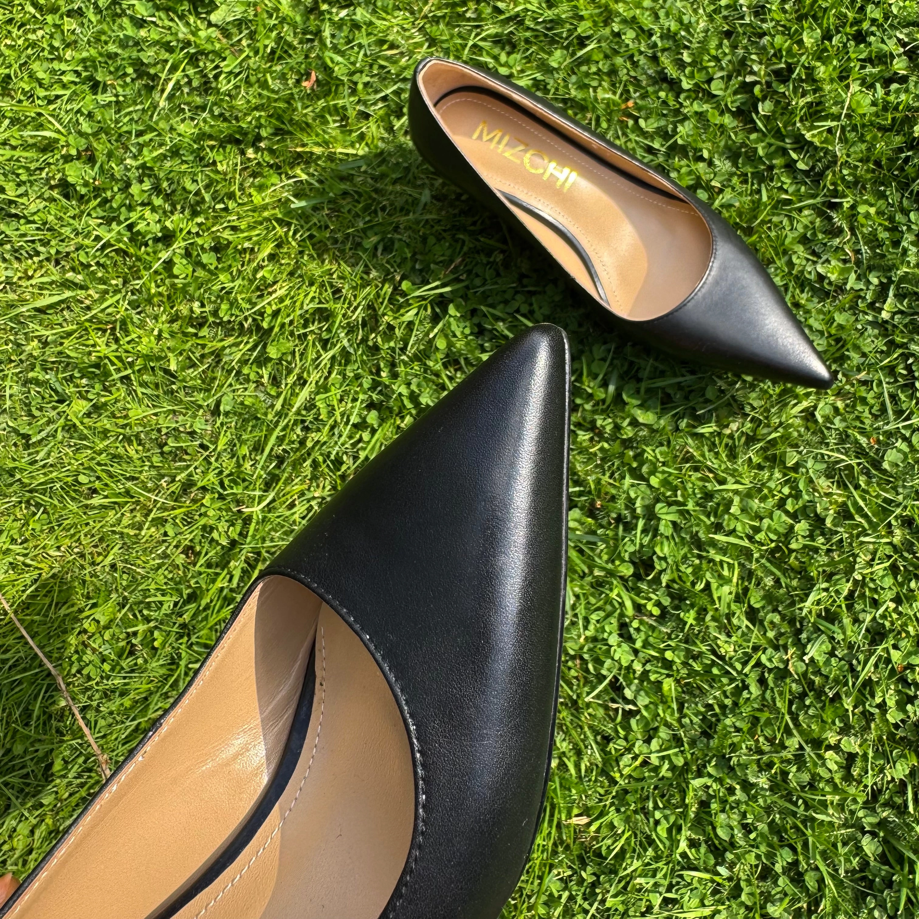 *TIA BLACK LEATHER - kitten heels