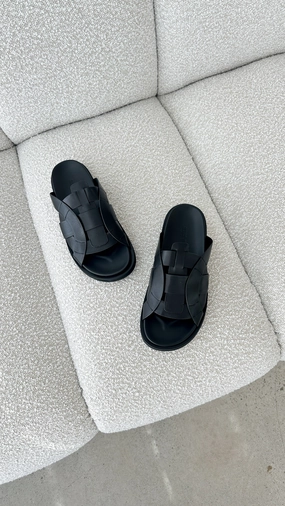 Pasquale Slides - Black leather