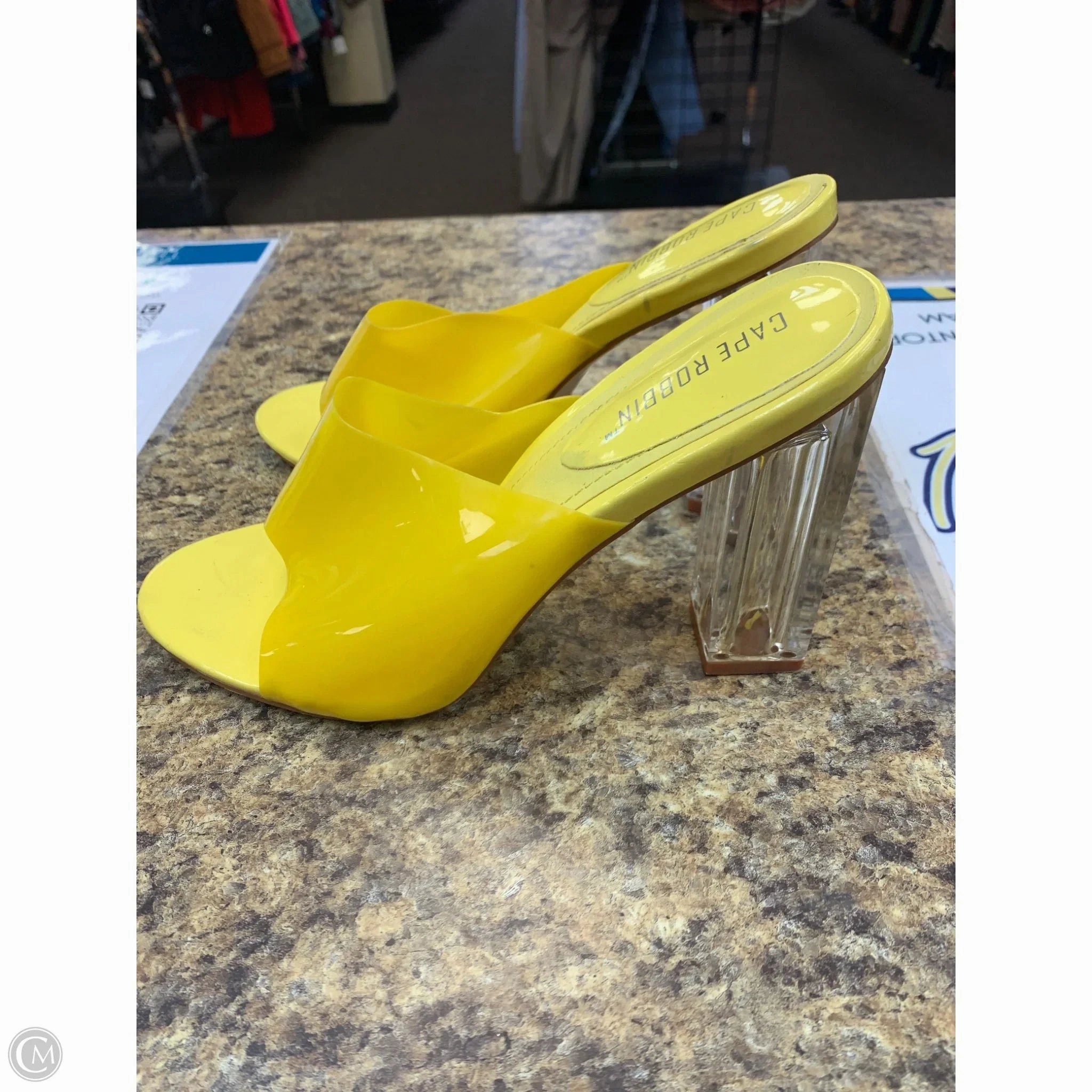Shoes Heels Block By Clothes Mentor In Yellow, Size: 9