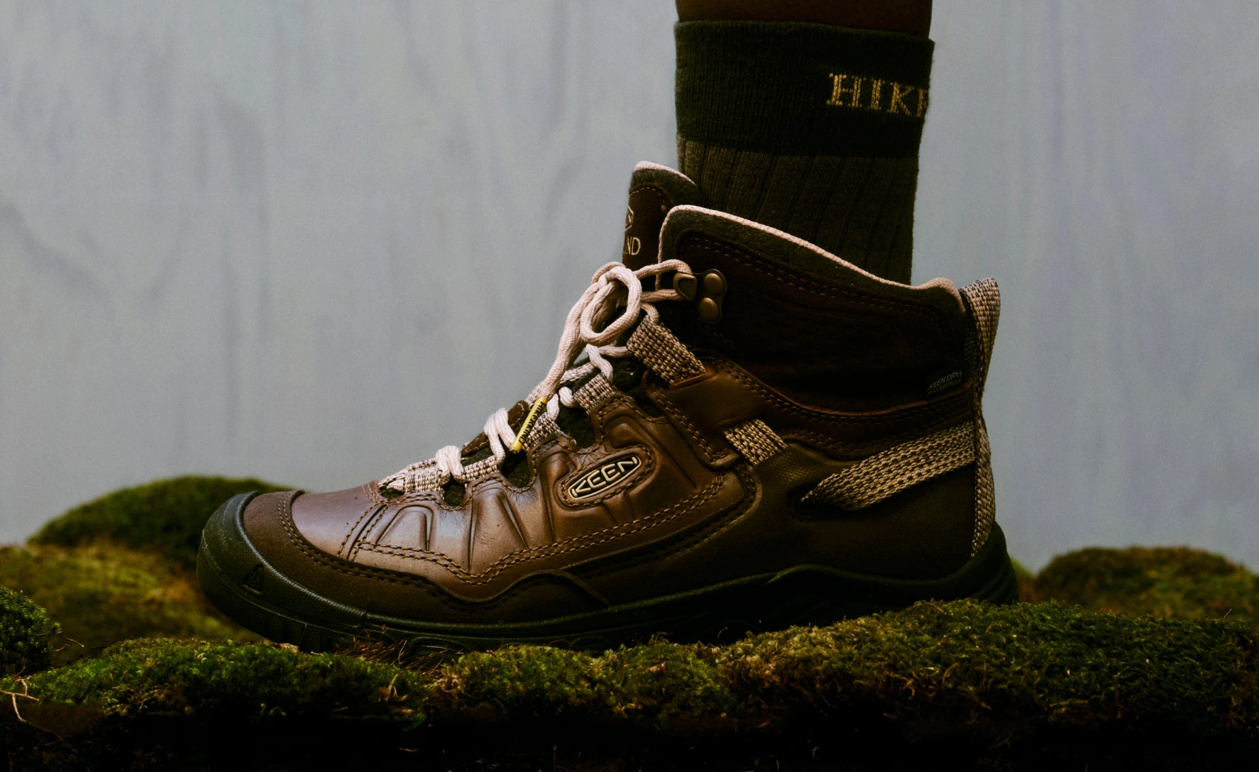 Women's Targhee IV Waterproof Hiking Boot x Hikerkind  |  Dark Earth/Dark Earth